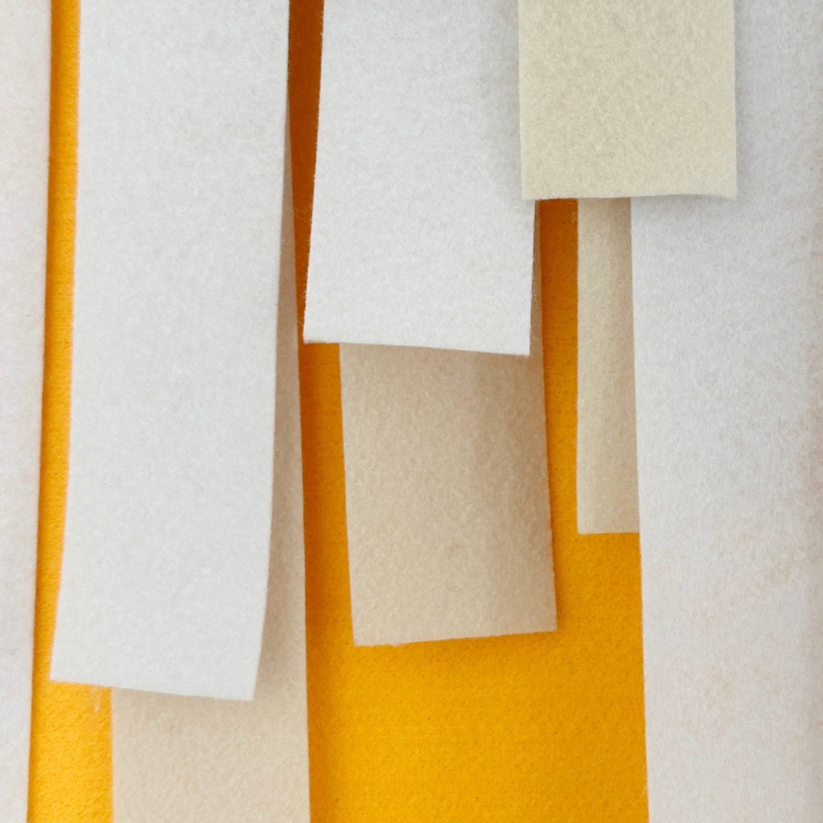 nujji flatter - wandbild gelb/grau