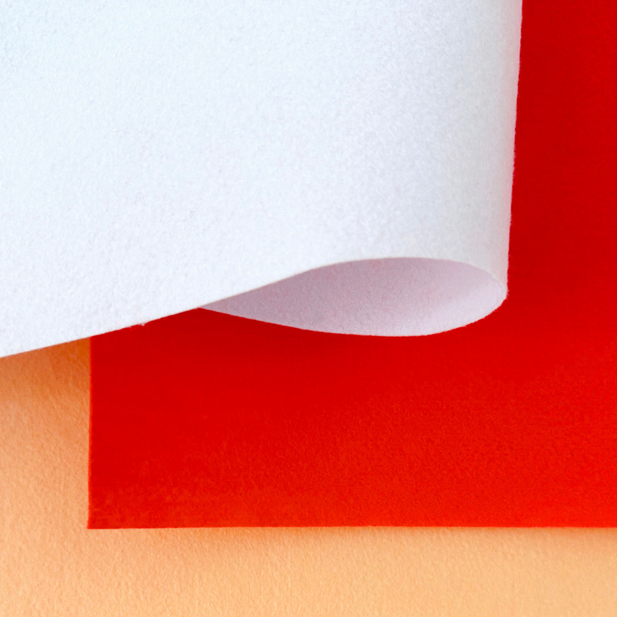 nujji swing – wandteppich orange/weiß